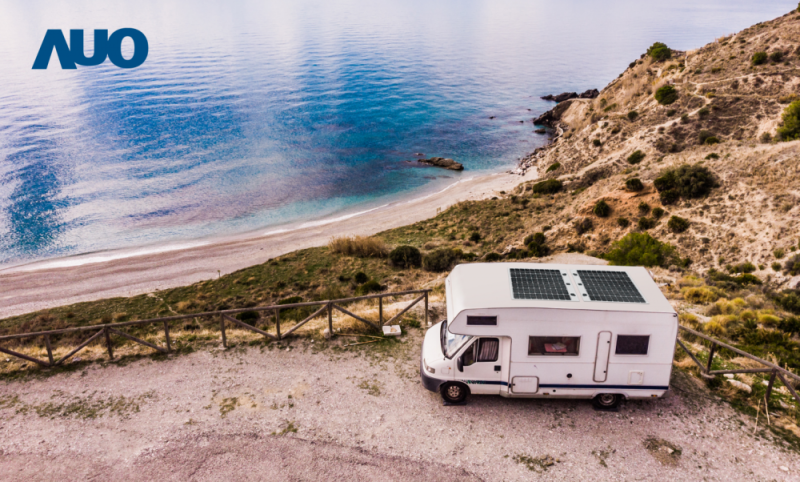 「可撓輕量化太陽光電板SunCurva」使用輕量特殊耐候型複合板取代傳統太陽能板的玻璃前板，不僅降低70%重量，每米平方僅3Kg；具有抗衝擊性能及通過電磁相容性測試，可應用於交通運輸工具，如露營車、遊艇等